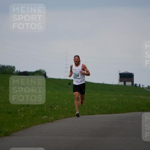 05.05.2024 - 7. Wedeler Halbmarathon Fuchs,  Jonas http://msf.ph/oto/6232327 05.05.2024 11:09:11 Laufen 739 meine-sportfotos.de