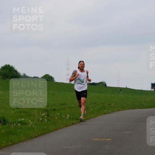 05.05.2024 - 7. Wedeler Halbmarathon Fuchs,  Jonas http://msf.ph/oto/6232344 05.05.2024 11:09:15 Laufen 739 meine-sportfotos.de