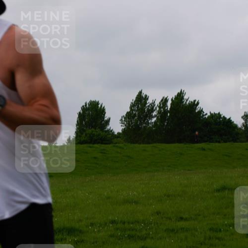 05.05.2024 - 7. Wedeler Halbmarathon Fuchs,  Jonas http://msf.ph/oto/6232375 05.05.2024 11:09:22 Laufen 7399 meine-sportfotos.de