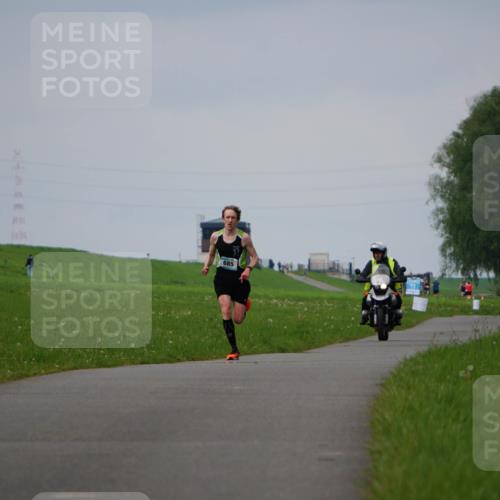 05.05.2024 - 7. Wedeler Halbmarathon Fuchs,  Jonas http://msf.ph/oto/6232379 05.05.2024 11:10:35 Laufen 685 meine-sportfotos.de