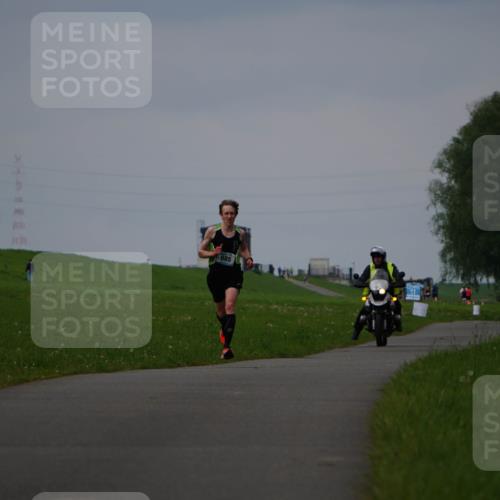 05.05.2024 - 7. Wedeler Halbmarathon Fuchs,  Jonas http://msf.ph/oto/6232381 05.05.2024 11:10:35 Laufen 685 meine-sportfotos.de