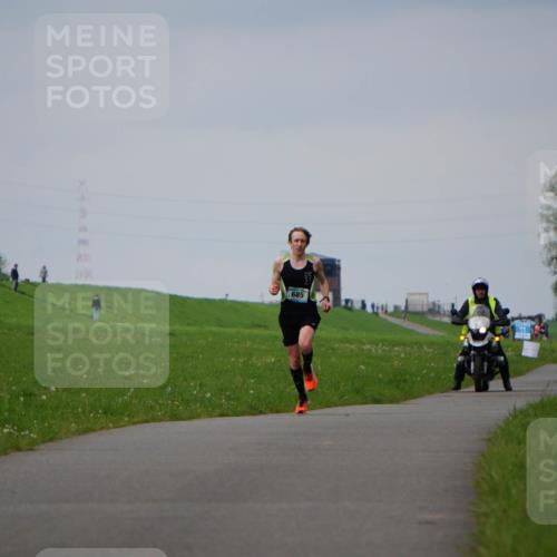 05.05.2024 - 7. Wedeler Halbmarathon Fuchs,  Jonas http://msf.ph/oto/6232386 05.05.2024 11:10:36 Laufen 685 meine-sportfotos.de