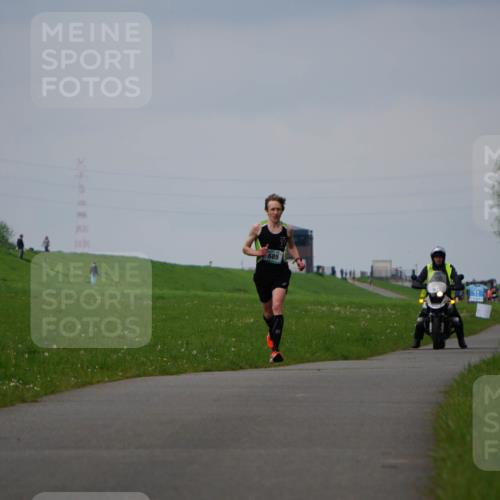 05.05.2024 - 7. Wedeler Halbmarathon Fuchs,  Jonas http://msf.ph/oto/6232387 05.05.2024 11:10:36 Laufen 685 meine-sportfotos.de