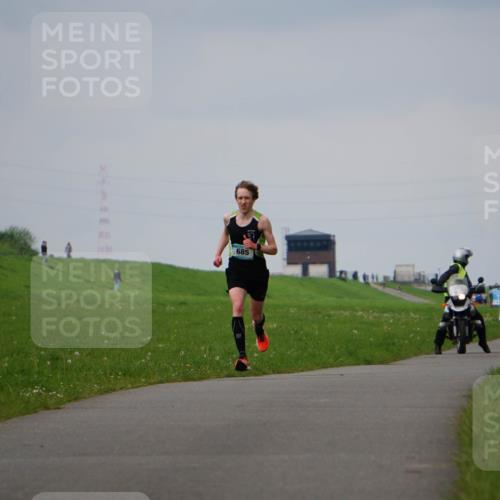 05.05.2024 - 7. Wedeler Halbmarathon Fuchs,  Jonas http://msf.ph/oto/6232390 05.05.2024 11:10:38 Laufen 685 meine-sportfotos.de
