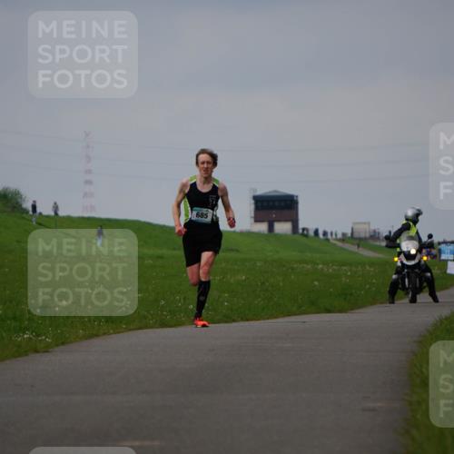 05.05.2024 - 7. Wedeler Halbmarathon Fuchs,  Jonas http://msf.ph/oto/6232394 05.05.2024 11:10:38 Laufen 685 meine-sportfotos.de