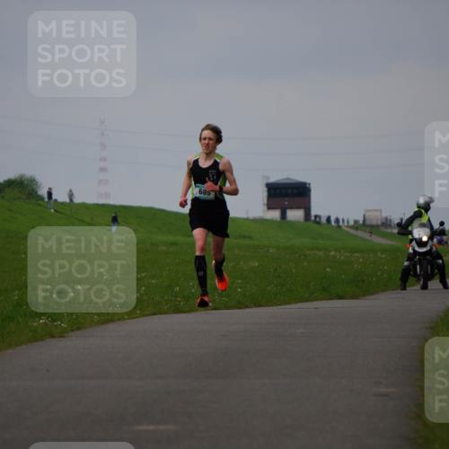 05.05.2024 - 7. Wedeler Halbmarathon Fuchs,  Jonas http://msf.ph/oto/6232396 05.05.2024 11:10:38 Laufen  meine-sportfotos.de