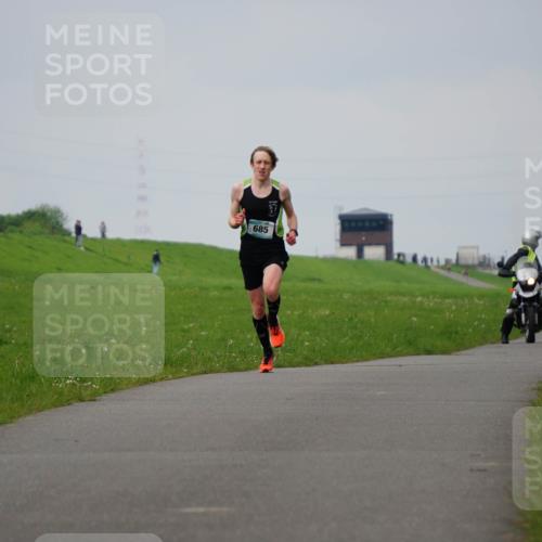 05.05.2024 - 7. Wedeler Halbmarathon Fuchs,  Jonas http://msf.ph/oto/6232398 05.05.2024 11:10:39 Laufen 685 meine-sportfotos.de