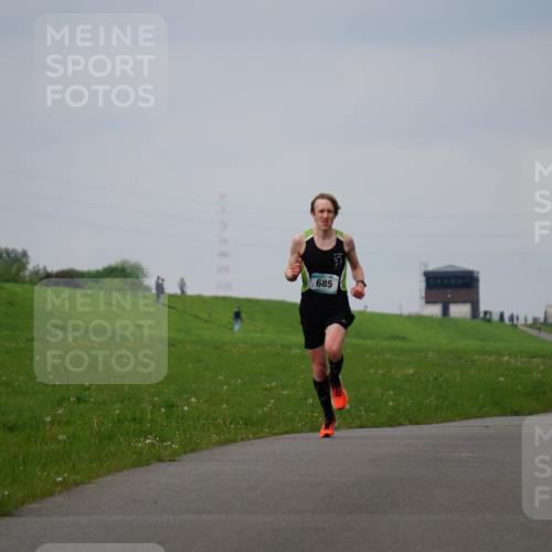 05.05.2024 - 7. Wedeler Halbmarathon Fuchs,  Jonas http://msf.ph/oto/6232404 05.05.2024 11:10:39 Laufen  meine-sportfotos.de