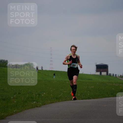 05.05.2024 - 7. Wedeler Halbmarathon Fuchs,  Jonas http://msf.ph/oto/6232405 05.05.2024 11:10:40 Laufen  meine-sportfotos.de