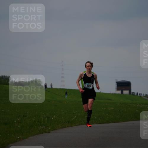 05.05.2024 - 7. Wedeler Halbmarathon Fuchs,  Jonas http://msf.ph/oto/6232406 05.05.2024 11:10:40 Laufen  meine-sportfotos.de