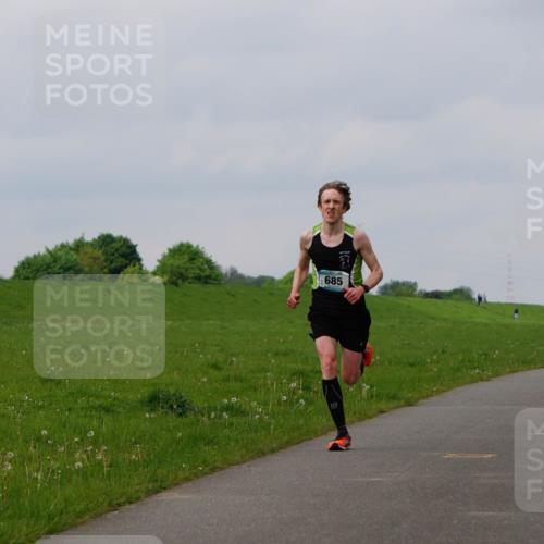 05.05.2024 - 7. Wedeler Halbmarathon Fuchs,  Jonas http://msf.ph/oto/6232417 05.05.2024 11:10:46 Laufen 685 meine-sportfotos.de