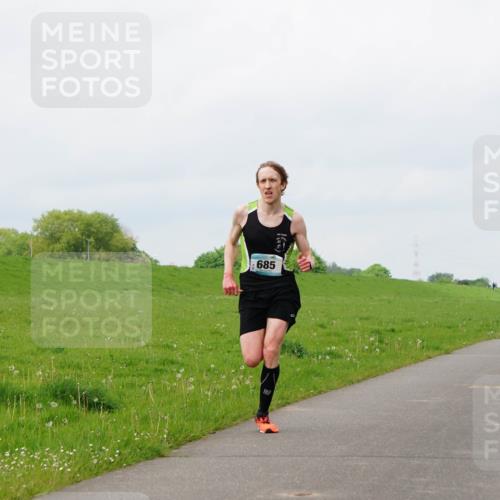 05.05.2024 - 7. Wedeler Halbmarathon Fuchs,  Jonas http://msf.ph/oto/6232420 05.05.2024 11:10:48 Laufen 685 meine-sportfotos.de