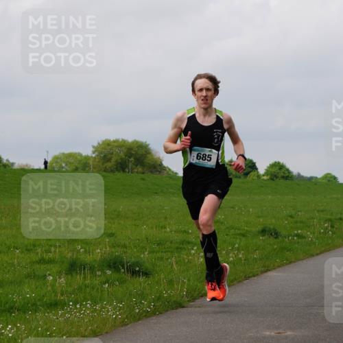 05.05.2024 - 7. Wedeler Halbmarathon Fuchs,  Jonas http://msf.ph/oto/6232424 05.05.2024 11:10:48 Laufen 685 meine-sportfotos.de