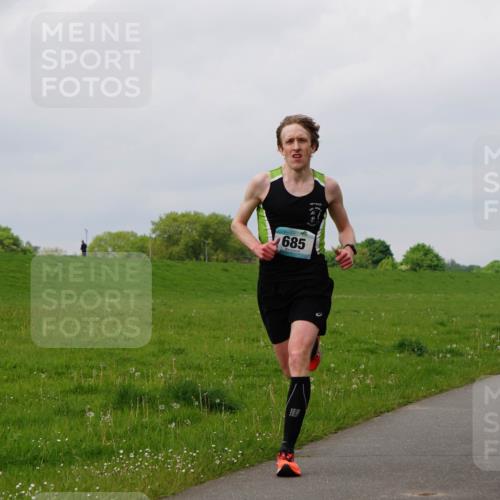 05.05.2024 - 7. Wedeler Halbmarathon Fuchs,  Jonas http://msf.ph/oto/6232425 05.05.2024 11:10:48 Laufen 685 meine-sportfotos.de