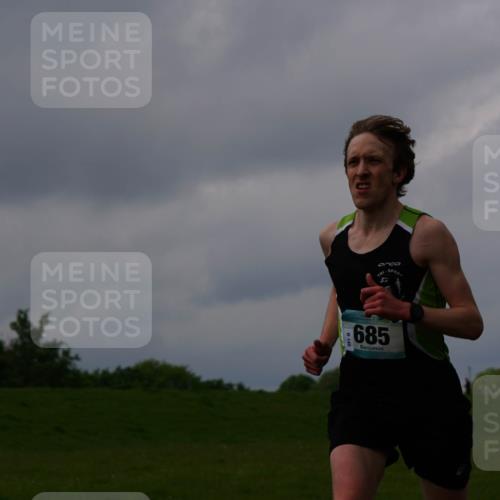 05.05.2024 - 7. Wedeler Halbmarathon Fuchs,  Jonas http://msf.ph/oto/6232433 05.05.2024 11:10:49 Laufen 685, 149 meine-sportfotos.de