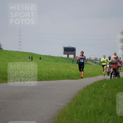 05.05.2024 - 7. Wedeler Halbmarathon Fuchs,  Jonas http://msf.ph/oto/6232441 05.05.2024 11:11:28 Laufen 908 meine-sportfotos.de