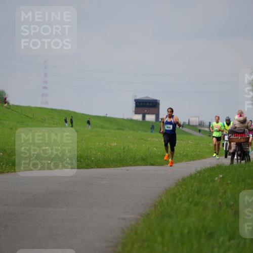 05.05.2024 - 7. Wedeler Halbmarathon Fuchs,  Jonas http://msf.ph/oto/6232443 05.05.2024 11:11:28 Laufen 908 meine-sportfotos.de