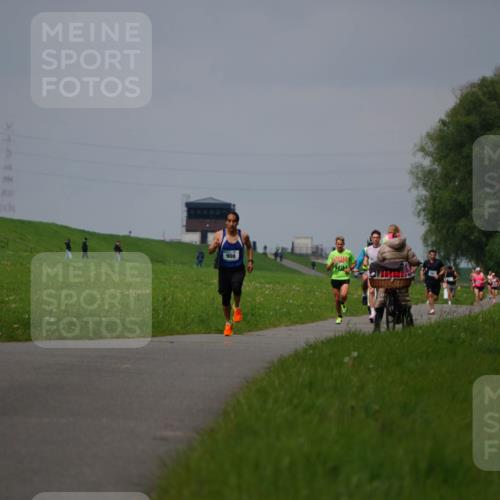 05.05.2024 - 7. Wedeler Halbmarathon Fuchs,  Jonas http://msf.ph/oto/6232447 05.05.2024 11:11:29 Laufen 908 meine-sportfotos.de