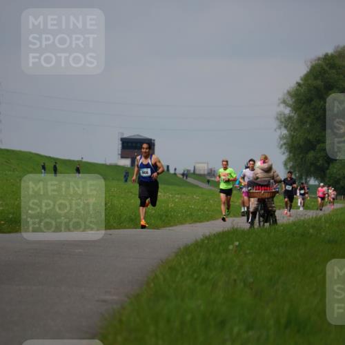 05.05.2024 - 7. Wedeler Halbmarathon Fuchs,  Jonas http://msf.ph/oto/6232451 05.05.2024 11:11:30 Laufen 908 meine-sportfotos.de