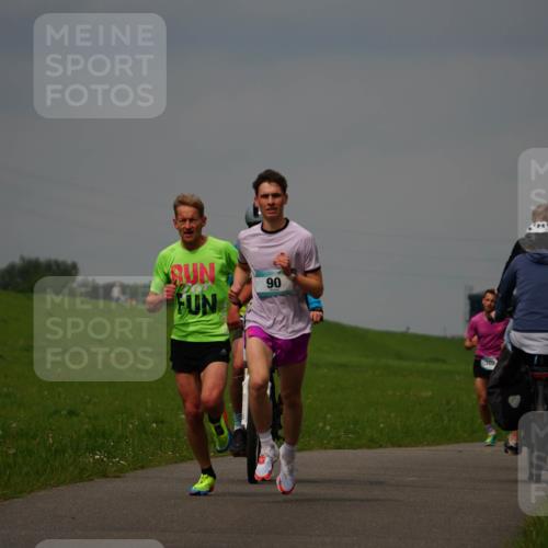 05.05.2024 - 7. Wedeler Halbmarathon Fuchs,  Jonas http://msf.ph/oto/6232480 05.05.2024 11:11:49 Laufen  meine-sportfotos.de
