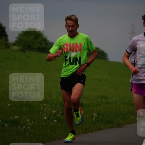 05.05.2024 - 7. Wedeler Halbmarathon Fuchs,  Jonas http://msf.ph/oto/6232491 05.05.2024 11:11:52 Laufen 90 meine-sportfotos.de
