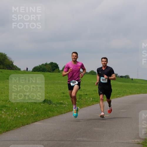05.05.2024 - 7. Wedeler Halbmarathon Fuchs,  Jonas http://msf.ph/oto/6232509 05.05.2024 11:12:02 Laufen  meine-sportfotos.de