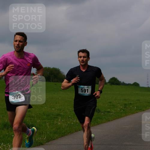 05.05.2024 - 7. Wedeler Halbmarathon Fuchs,  Jonas http://msf.ph/oto/6232521 05.05.2024 11:12:05 Laufen 302, 11, 591 meine-sportfotos.de