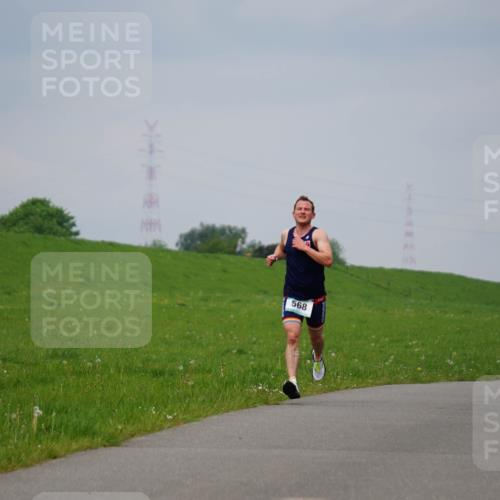05.05.2024 - 7. Wedeler Halbmarathon Fuchs,  Jonas http://msf.ph/oto/6232546 05.05.2024 11:12:15 Laufen 568, 476 meine-sportfotos.de