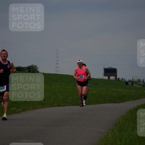 05.05.2024 - 7. Wedeler Halbmarathon Fuchs,  Jonas http://msf.ph/oto/6232551 05.05.2024 11:12:17 Laufen 568 meine-sportfotos.de