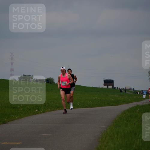 05.05.2024 - 7. Wedeler Halbmarathon Fuchs,  Jonas http://msf.ph/oto/6232559 05.05.2024 11:12:20 Laufen 476 meine-sportfotos.de