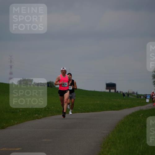 05.05.2024 - 7. Wedeler Halbmarathon Fuchs,  Jonas http://msf.ph/oto/6232561 05.05.2024 11:12:21 Laufen 476, 17 meine-sportfotos.de