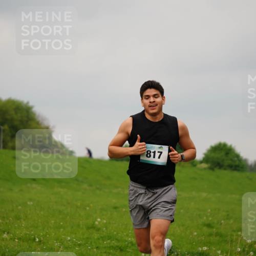 05.05.2024 - 7. Wedeler Halbmarathon Fuchs,  Jonas http://msf.ph/oto/6232599 05.05.2024 11:12:30 Laufen 817 meine-sportfotos.de