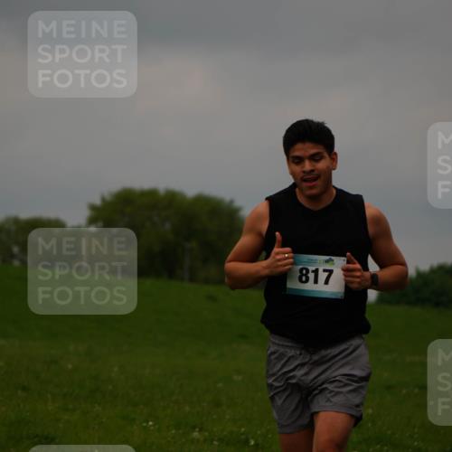 05.05.2024 - 7. Wedeler Halbmarathon Fuchs,  Jonas http://msf.ph/oto/6232605 05.05.2024 11:12:30 Laufen 817 meine-sportfotos.de