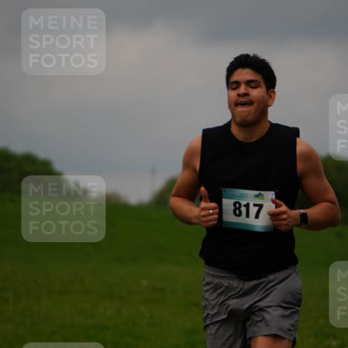 05.05.2024 - 7. Wedeler Halbmarathon Fuchs,  Jonas http://msf.ph/oto/6232611 05.05.2024 11:12:31 Laufen 817 meine-sportfotos.de