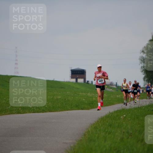 05.05.2024 - 7. Wedeler Halbmarathon Fuchs,  Jonas http://msf.ph/oto/6232627 05.05.2024 11:12:38 Laufen 668 meine-sportfotos.de