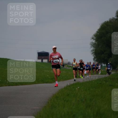 05.05.2024 - 7. Wedeler Halbmarathon Fuchs,  Jonas http://msf.ph/oto/6232637 05.05.2024 11:12:40 Laufen  meine-sportfotos.de