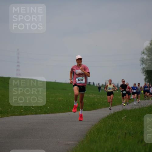 05.05.2024 - 7. Wedeler Halbmarathon Fuchs,  Jonas http://msf.ph/oto/6232650 05.05.2024 11:12:43 Laufen 668, 534 meine-sportfotos.de