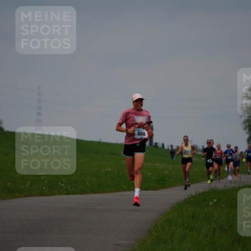 05.05.2024 - 7. Wedeler Halbmarathon Fuchs,  Jonas http://msf.ph/oto/6232654 05.05.2024 11:12:43 Laufen 668, 634 meine-sportfotos.de