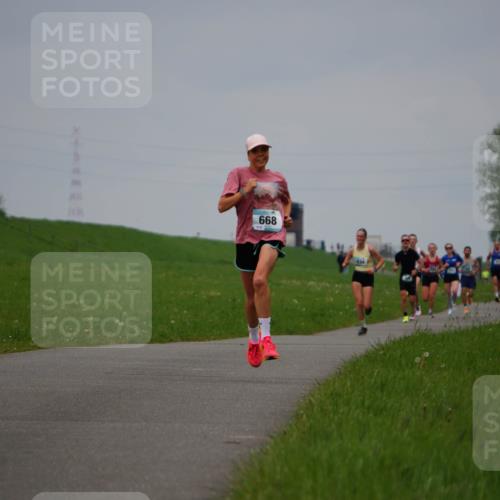 05.05.2024 - 7. Wedeler Halbmarathon Fuchs,  Jonas http://msf.ph/oto/6232659 05.05.2024 11:12:44 Laufen 668, 534 meine-sportfotos.de