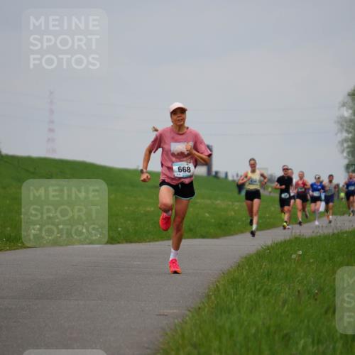 05.05.2024 - 7. Wedeler Halbmarathon Fuchs,  Jonas http://msf.ph/oto/6232661 05.05.2024 11:12:44 Laufen 668 meine-sportfotos.de