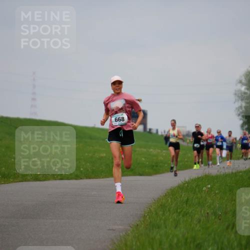 05.05.2024 - 7. Wedeler Halbmarathon Fuchs,  Jonas http://msf.ph/oto/6232663 05.05.2024 11:12:44 Laufen 668 meine-sportfotos.de