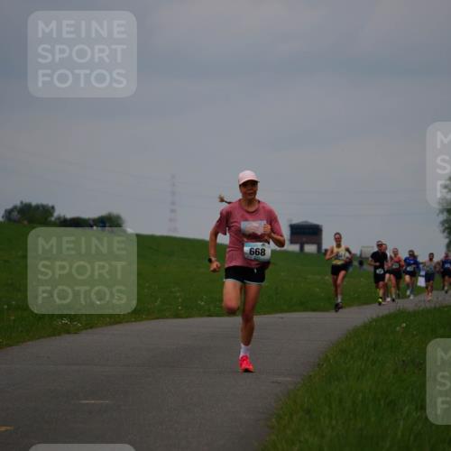 05.05.2024 - 7. Wedeler Halbmarathon Fuchs,  Jonas http://msf.ph/oto/6232667 05.05.2024 11:12:46 Laufen 668 meine-sportfotos.de