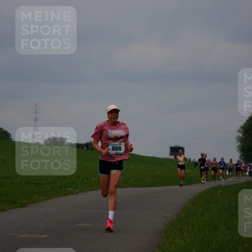 05.05.2024 - 7. Wedeler Halbmarathon Fuchs,  Jonas http://msf.ph/oto/6232679 05.05.2024 11:12:48 Laufen 668 meine-sportfotos.de