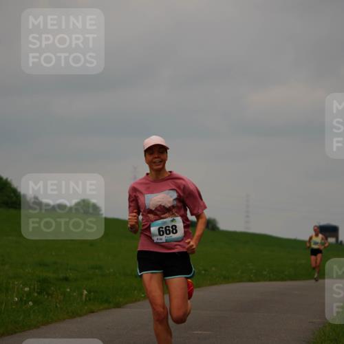 05.05.2024 - 7. Wedeler Halbmarathon Fuchs,  Jonas http://msf.ph/oto/6232688 05.05.2024 11:12:50 Laufen 668, 882 meine-sportfotos.de