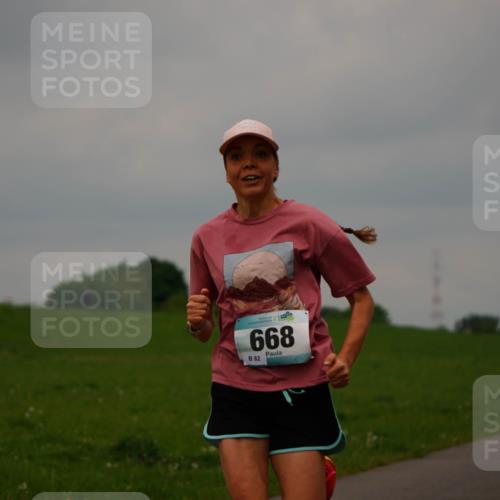 05.05.2024 - 7. Wedeler Halbmarathon Fuchs,  Jonas http://msf.ph/oto/6232691 05.05.2024 11:12:51 Laufen 668, 82 meine-sportfotos.de