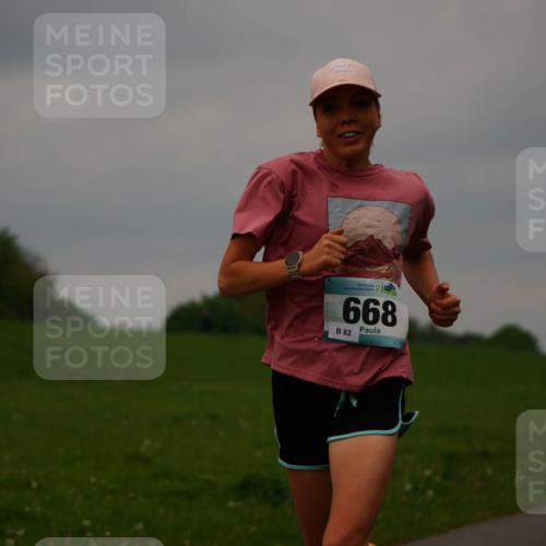 05.05.2024 - 7. Wedeler Halbmarathon Fuchs,  Jonas http://msf.ph/oto/6232693 05.05.2024 11:12:51 Laufen 668, 82 meine-sportfotos.de