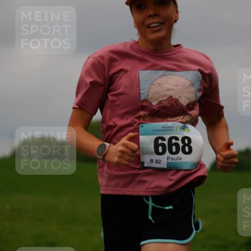 05.05.2024 - 7. Wedeler Halbmarathon Fuchs,  Jonas http://msf.ph/oto/6232699 05.05.2024 11:12:52 Laufen 668, 82 meine-sportfotos.de