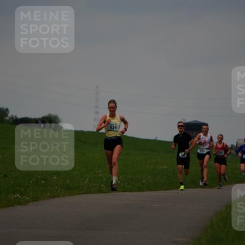 05.05.2024 - 7. Wedeler Halbmarathon Fuchs,  Jonas http://msf.ph/oto/6232703 05.05.2024 11:12:55 Laufen 534, 573, 742 meine-sportfotos.de