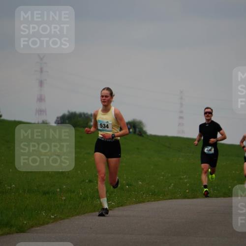 05.05.2024 - 7. Wedeler Halbmarathon Fuchs,  Jonas http://msf.ph/oto/6232727 05.05.2024 11:12:59 Laufen 534 meine-sportfotos.de