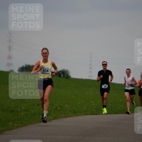 05.05.2024 - 7. Wedeler Halbmarathon Fuchs,  Jonas http://msf.ph/oto/6232729 05.05.2024 11:12:59 Laufen 534 meine-sportfotos.de